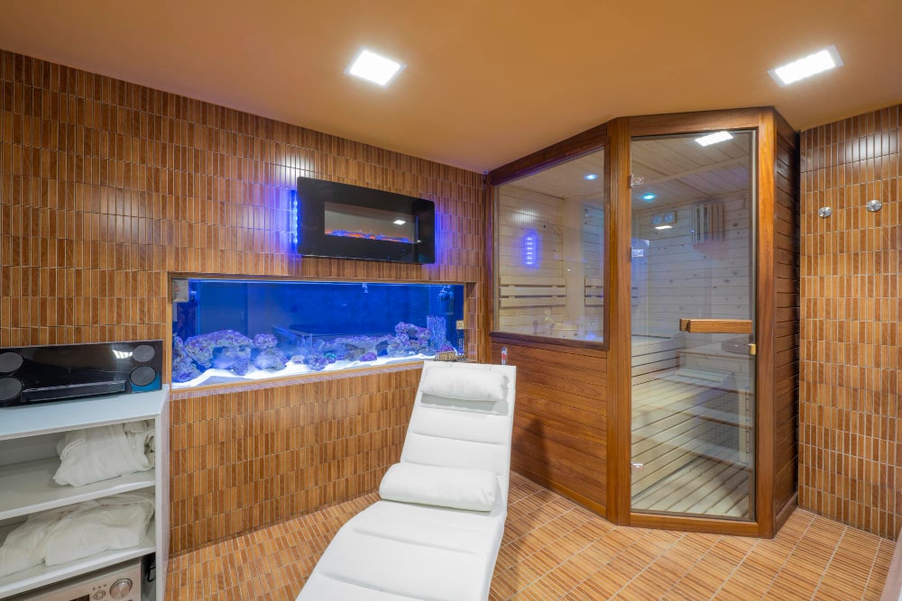 Jednym z głównych atutów domowej sauny jest jej kompaktowy rozmiar. 